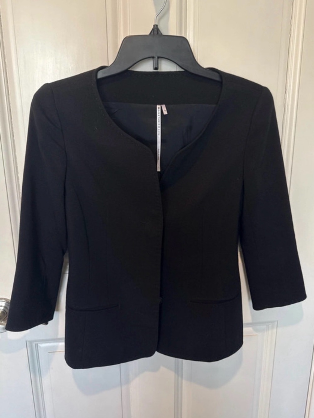 Women’s Max Studio black fitted blazer (size 0)